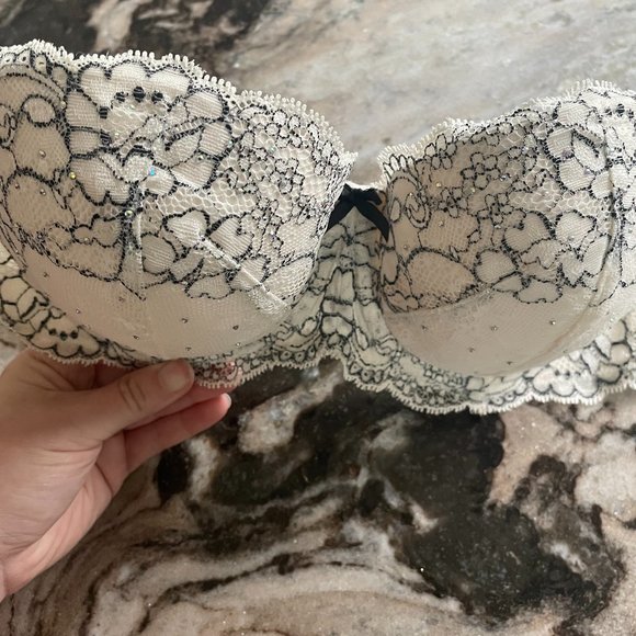 Victoria's Secret Dream Angels Strapless Bra - Picture 2 of 4